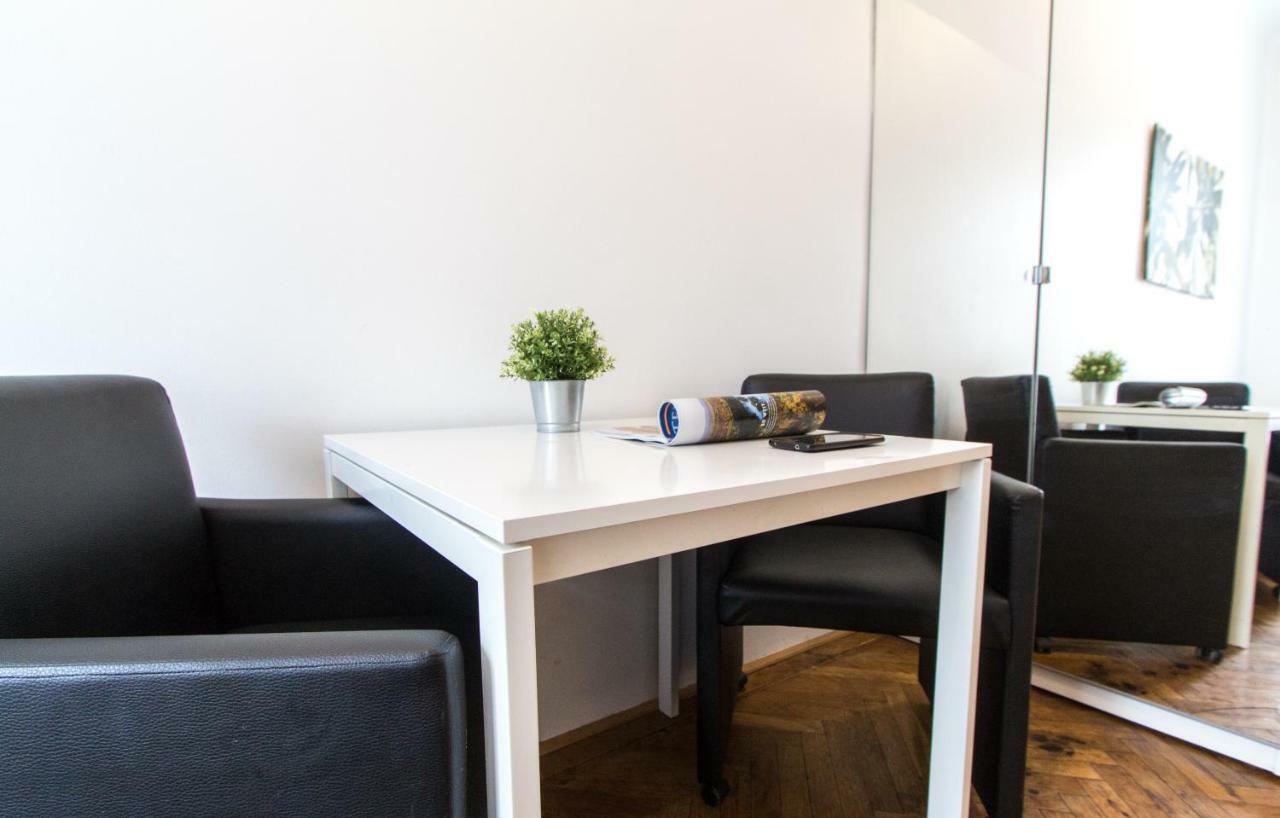 Apartment Enenkelstrasse เวียนนา ภายนอก รูปภาพ