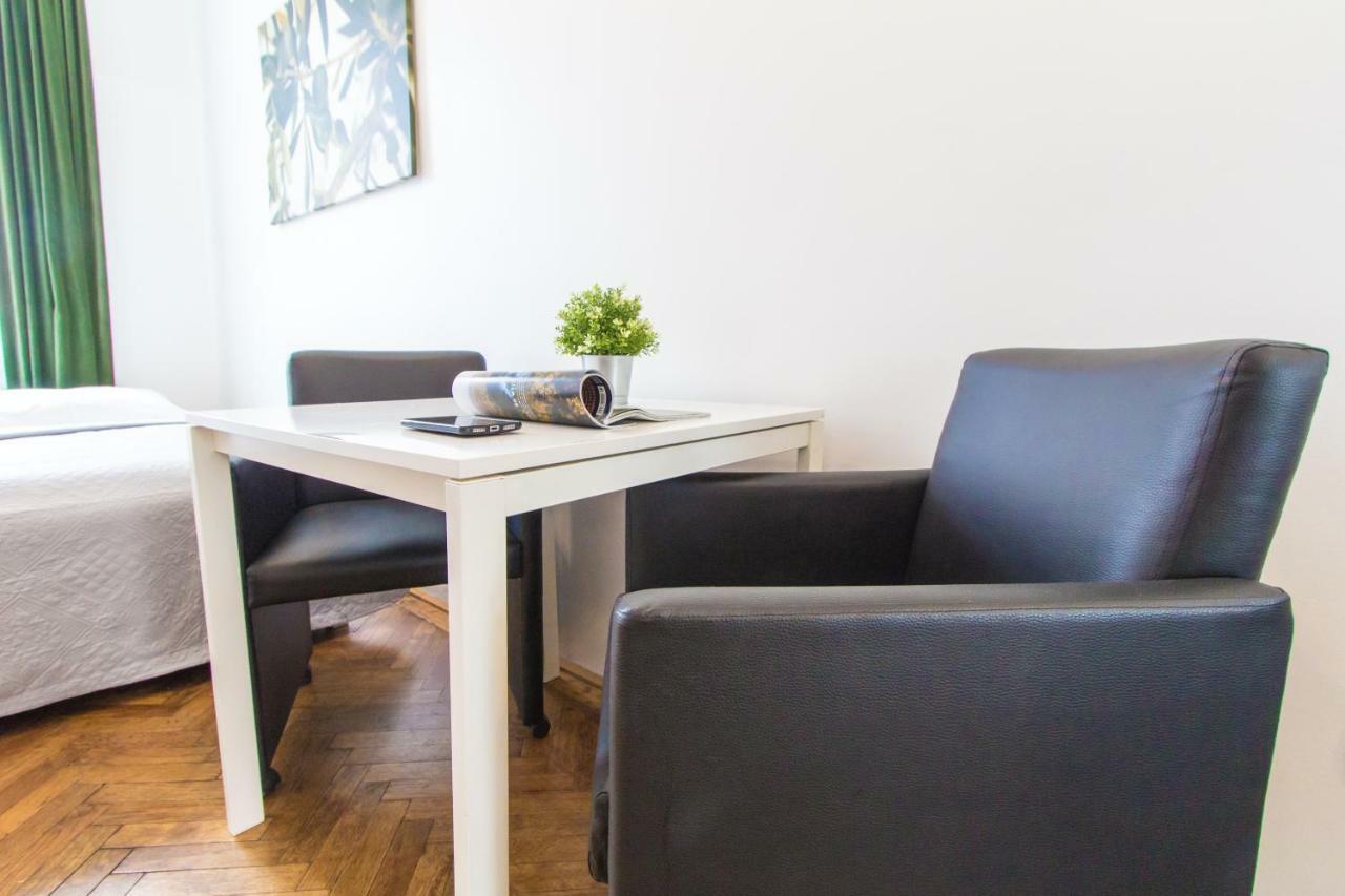 Apartment Enenkelstrasse เวียนนา ภายนอก รูปภาพ