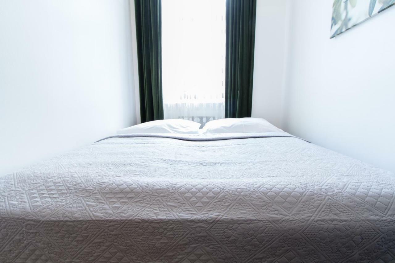 Apartment Enenkelstrasse เวียนนา ภายนอก รูปภาพ